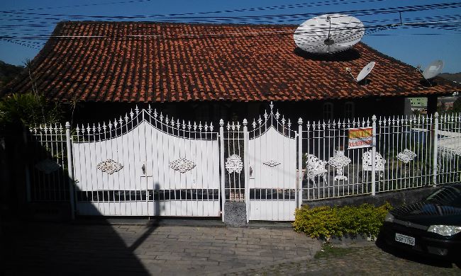 Casa - Venda: Centro, Rio Bonito - RJ