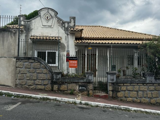 Casa - Venda: Centro, Rio Bonito - RJ