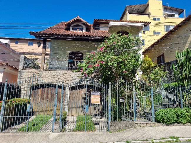 Ponto Comercial - Aluguel: Centro, Rio Bonito - RJ