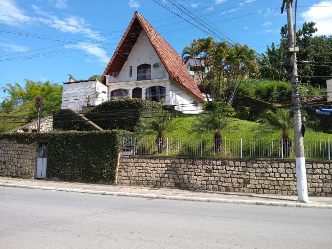Casa - Venda: Centro, Rio Bonito - RJ
