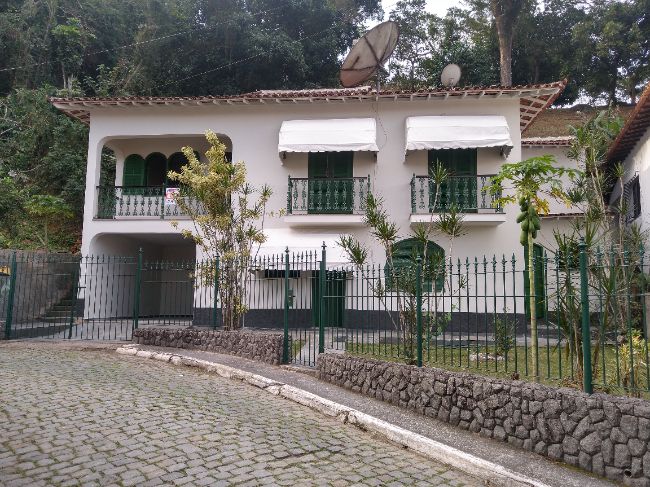 Casa - Venda: Centro, Rio Bonito - RJ