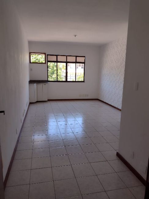 Sala Comercial - Venda: Centro, Rio Bonito - RJ