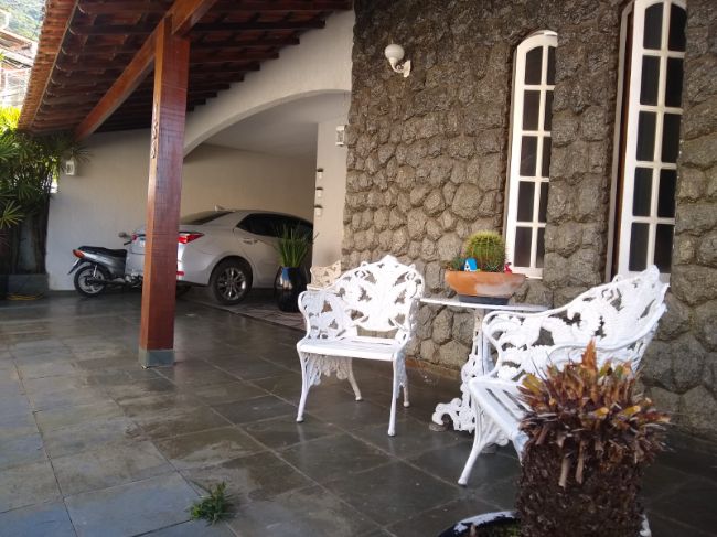 Casa - Venda: Centro, Rio Bonito - RJ