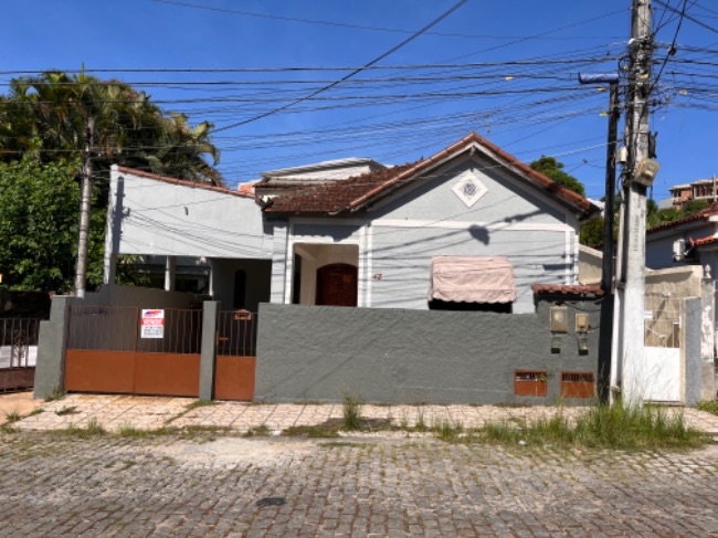 Casa - Venda: Centro, Rio Bonito - RJ