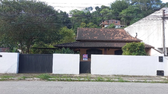 Casa - Aluguel: Centro, Rio Bonito - RJ