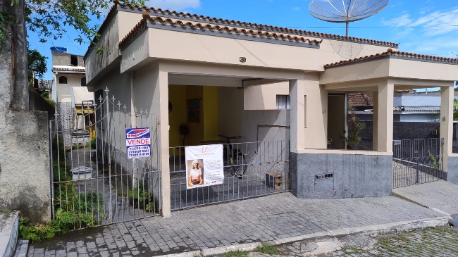 Sobrado - Venda: Centro , Rio Bonito - RJ